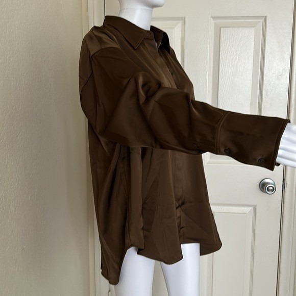 Good American Satin Button up Good Shirt Light Mocha size 3/4  Large - XL - Picture 3 of 8